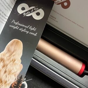 Gold and Red Hair Styling Waves
